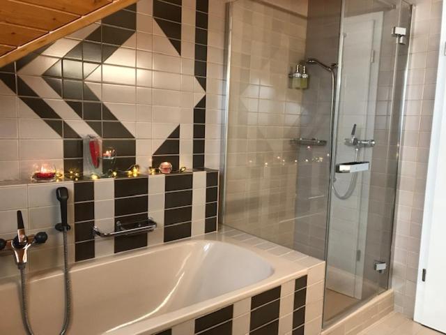 Photo from Ruhige Zimmer im Grünen und Studio im Naherholungsgebiet in Sigigen, Canton of Lucerne, Switzerland