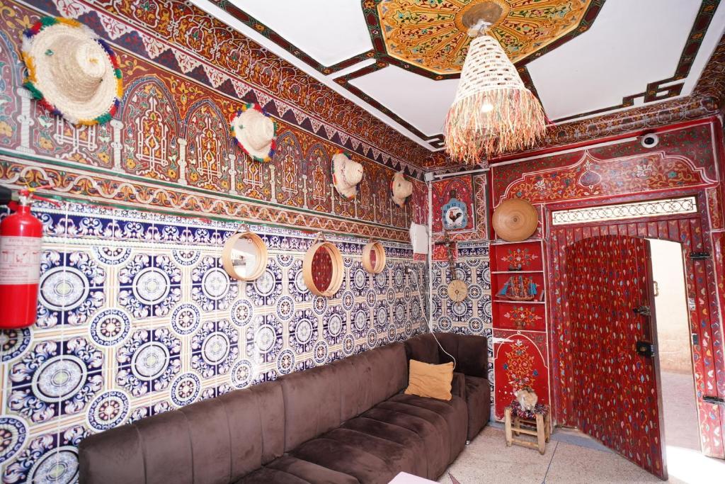 Coin salon dans l'établissement Hostel Essassi 23