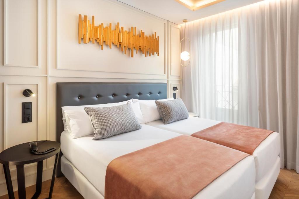 Catalonia Goya - Resim 2