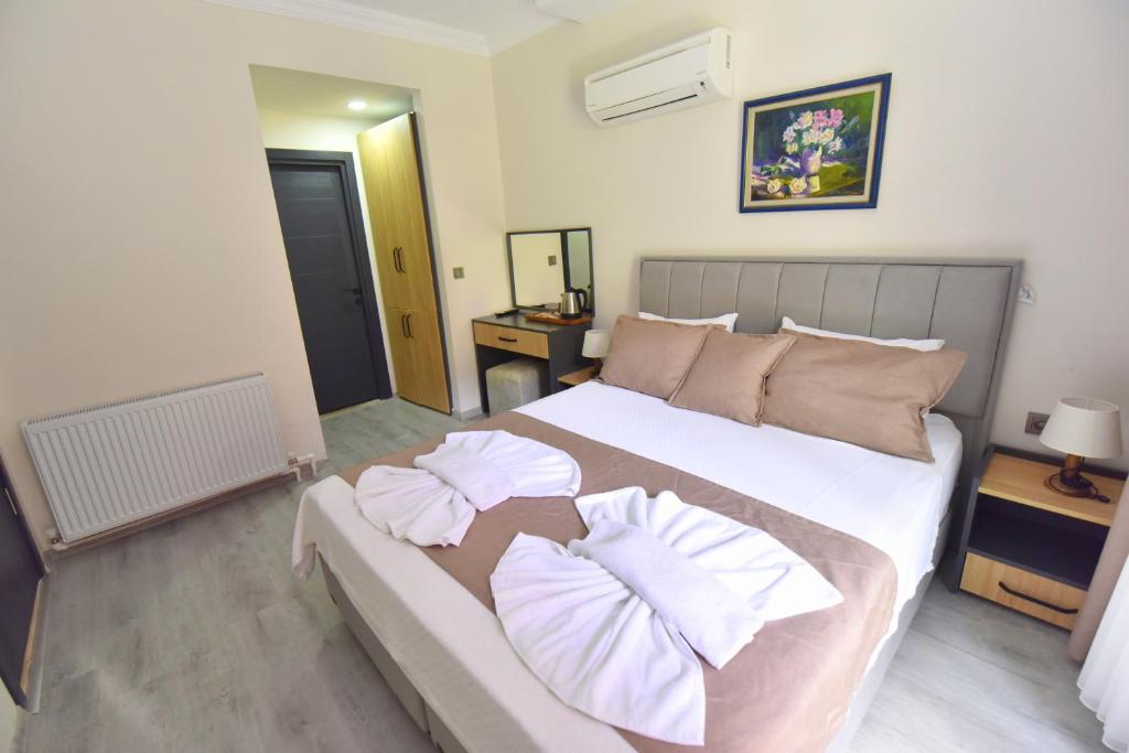 Mykonut Boutique Suites - 16