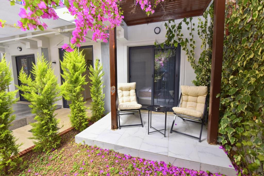 Mykonut Boutique Suites - 17