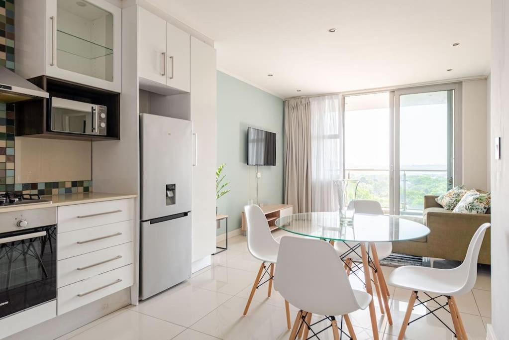 KMG Apartments at The Apex - Appartement De Deux Chambres Avec Vue Sur La Ville
