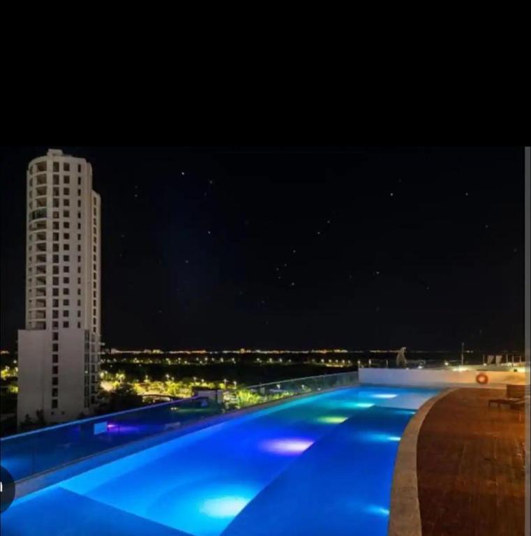 Bazén v ubytování Suite Cancun Plaza nebo v jeho okolí