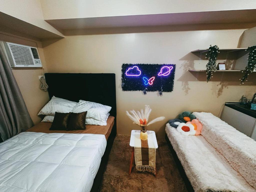 Postel nebo postele na pokoji v ubytování Comfy Sanctuary