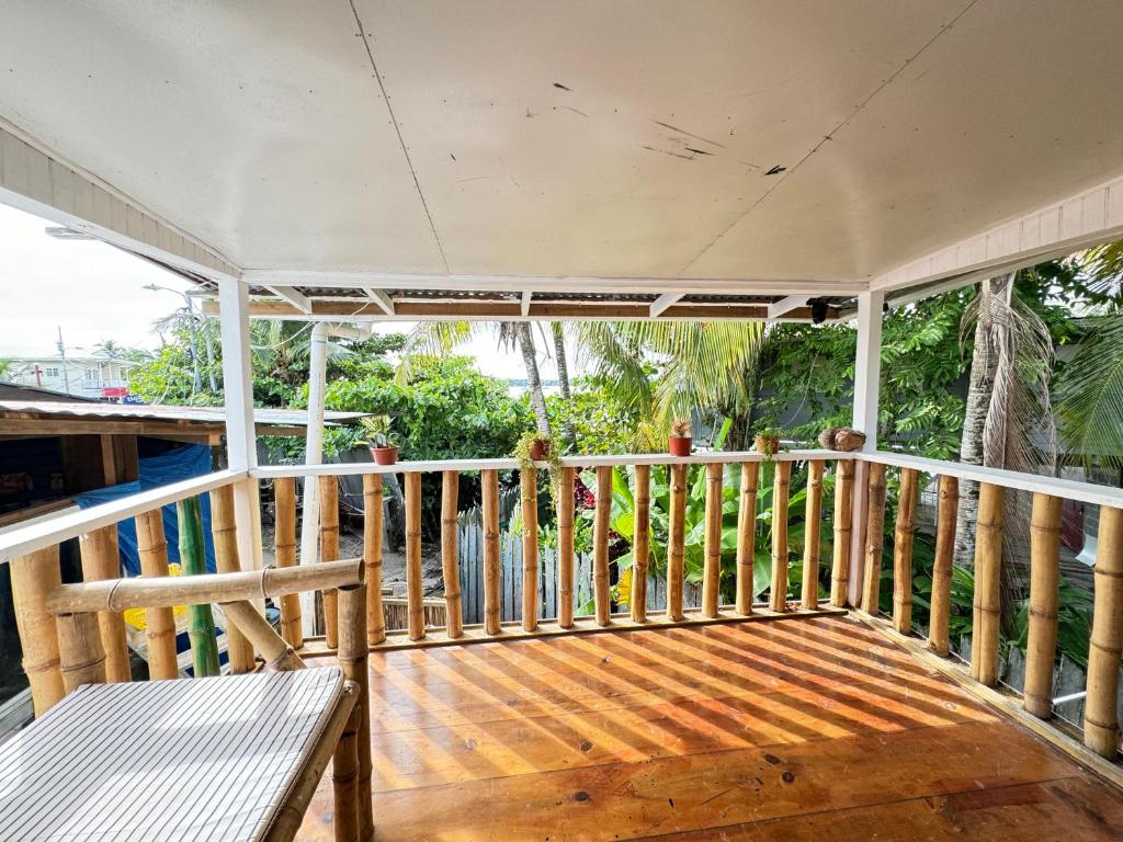 Balcone o terrazza di Villa Elena - Private Room with Shower