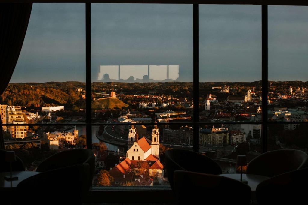 Nespecifikovaný výhled na destinaci Vilnius nebo výhled na město při pohledu z hotelu