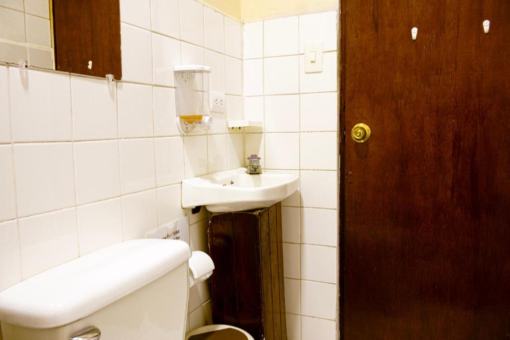 Koupelna v ubytování Hospedaje Doña koko