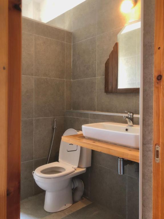 Koupelna v ubytování Lokokina Guesthouse