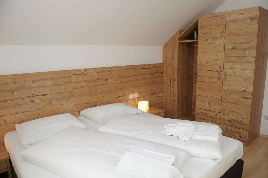 Haus Stella - Four-Bedroom House