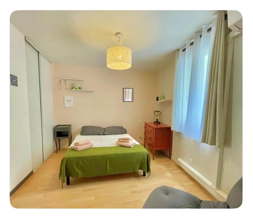 Appartement calme, à 2 pas du Palais des Papes, au 3eme étage