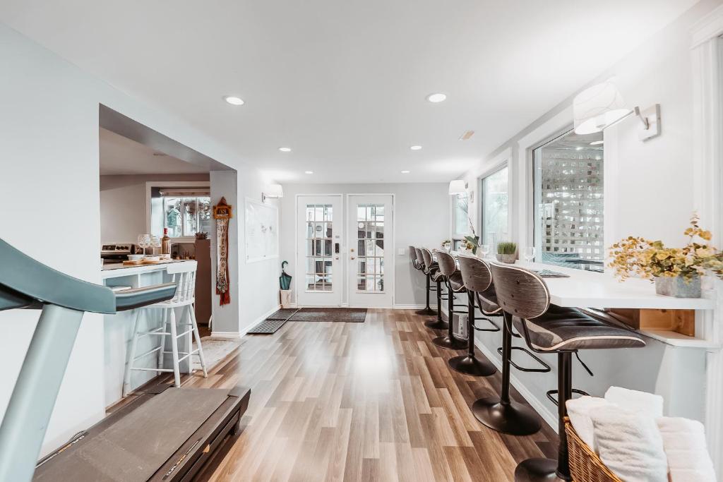 Along River Ridge - Resim 5