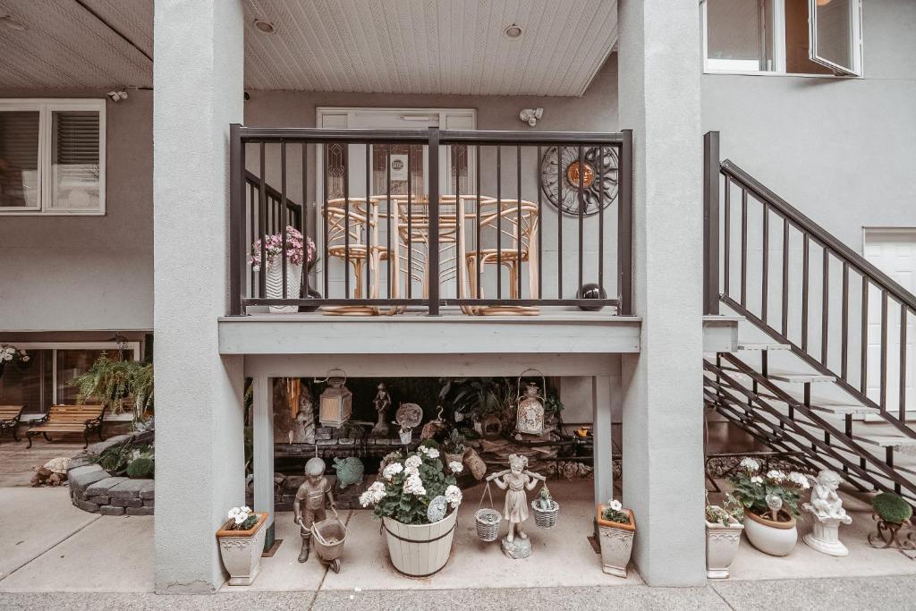 Along River Ridge - Resim 26