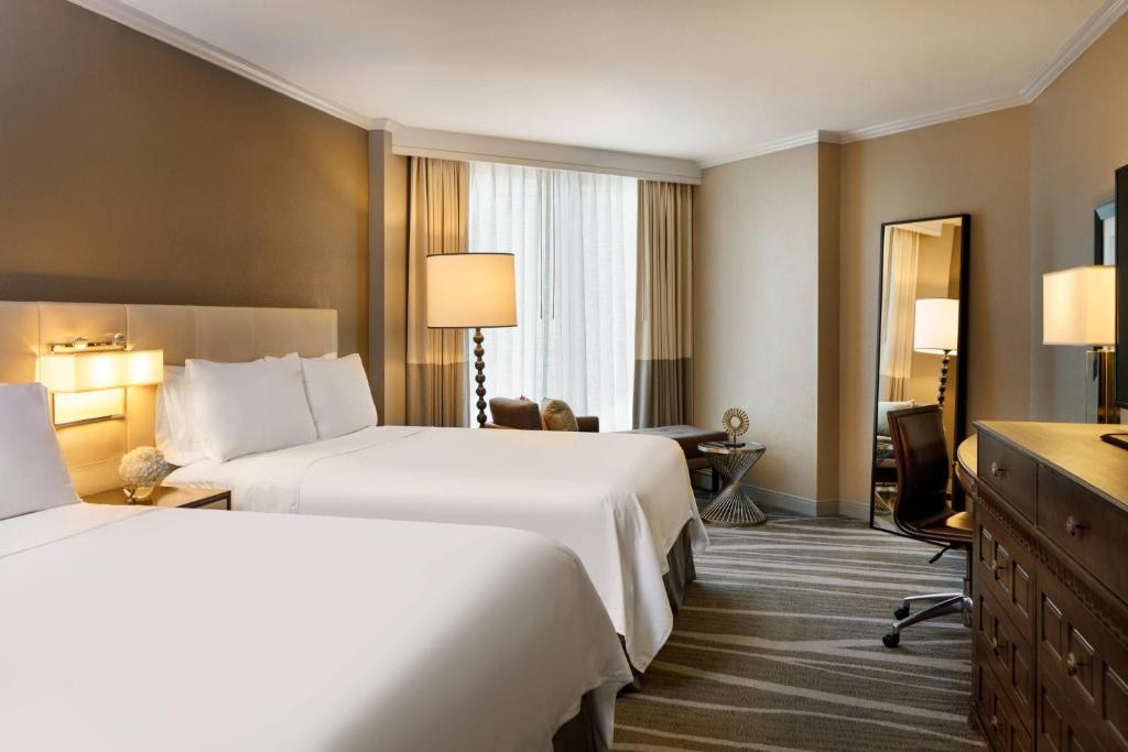 Renaissance Tampa International Plaza Hotel - 