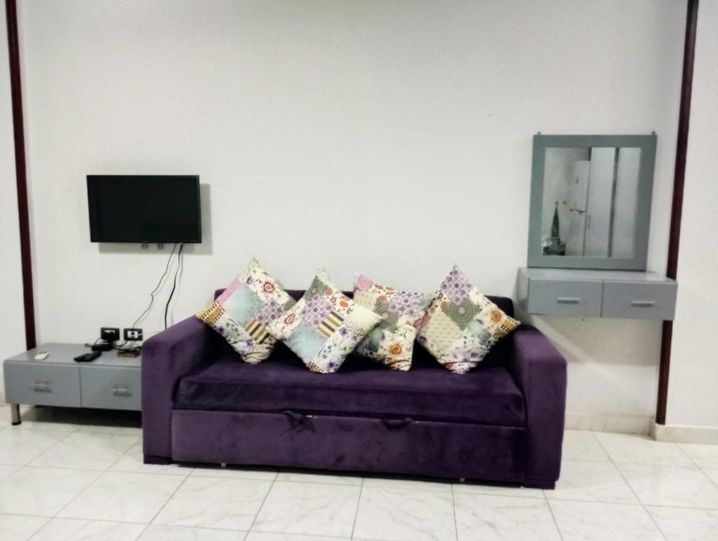 A television and/or entertainment centre at Tiba View