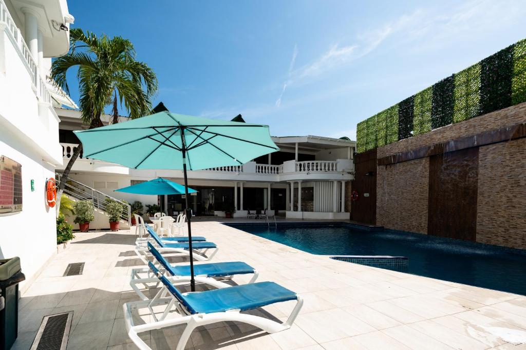 Bazén v ubytování Hotel Americas San Andres Islas Colombia nebo v jeho okolí