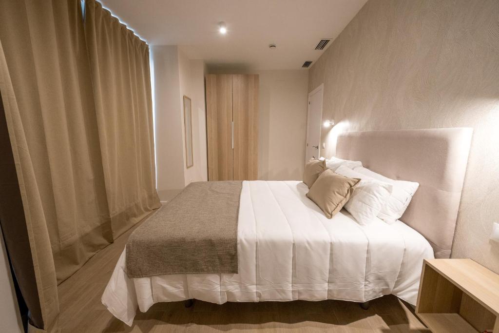 AT Villafiel Atarazanas-Plaza - 8