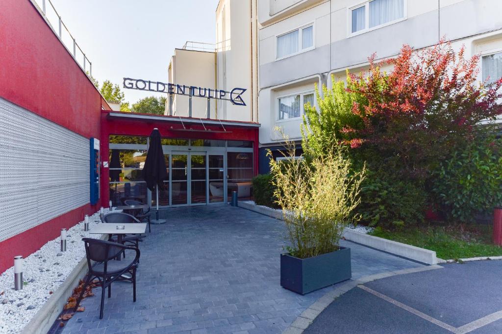 Budova, kde se hotel nachází