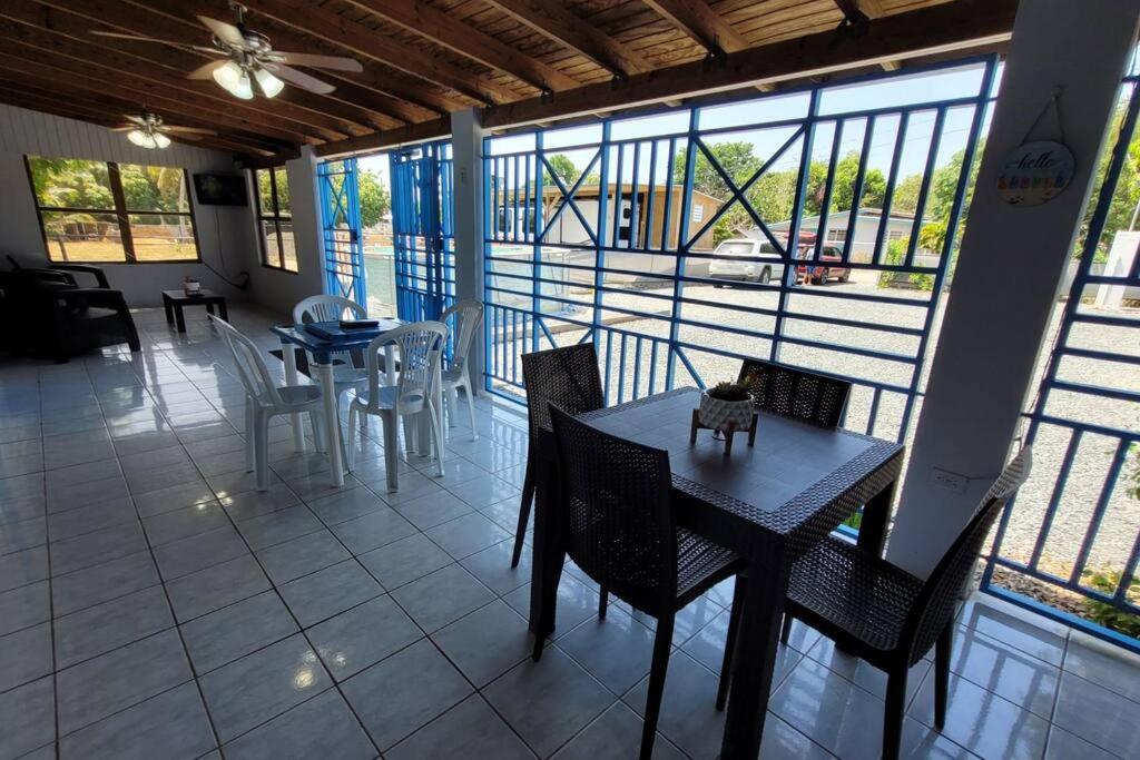 Ресторан / й інші заклади харчування у Container 2 with pool, free wifi, fully equiped