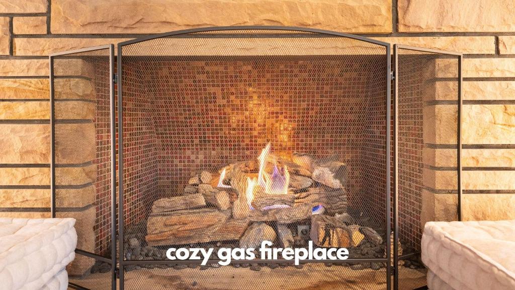 Dream home w fireplace amenities & tons of space - Maison De Vacances