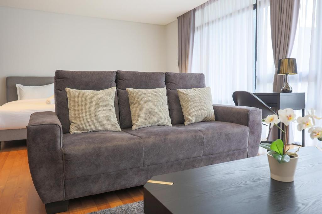 Posezení v ubytování Anggun Residences Serviced Suites by GB