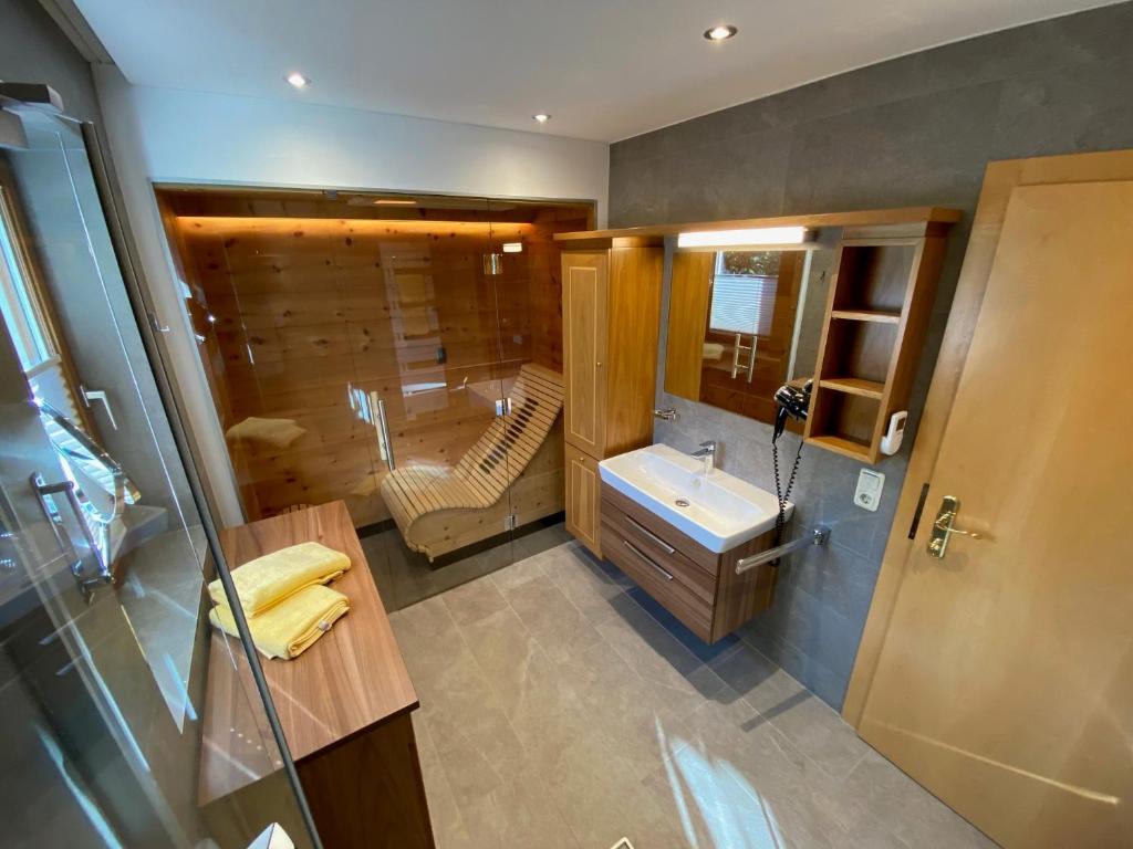 A bathroom at Pension Gabi