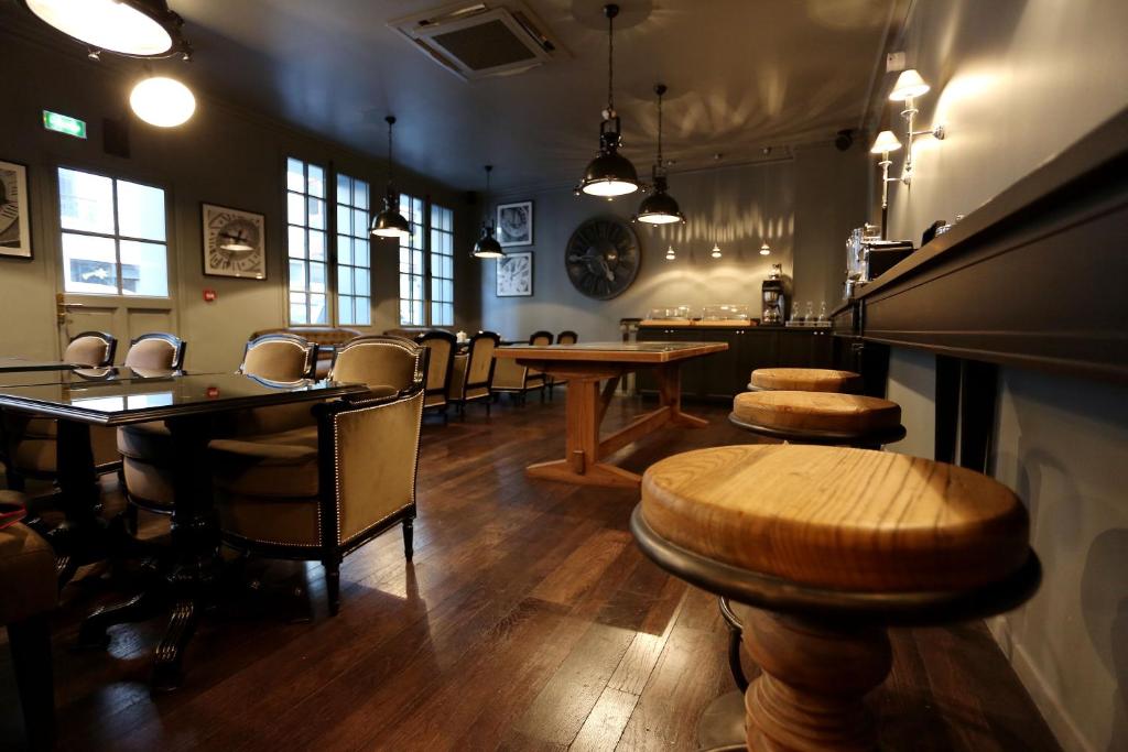 Hotel Saint-Louis Pigalle - Resim 18