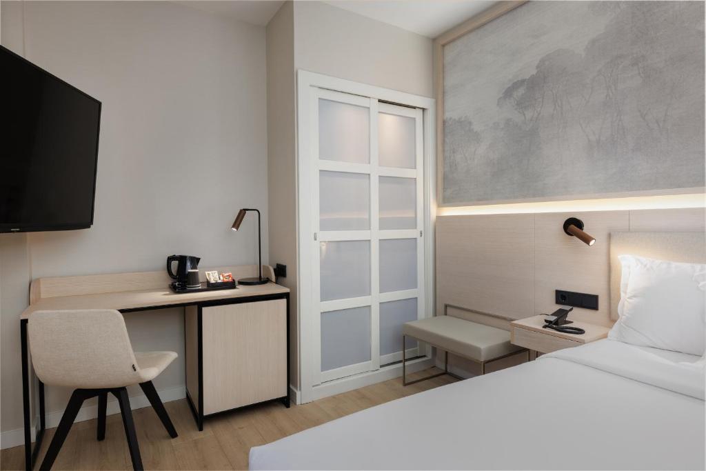 
Comfort Double Room Interior
