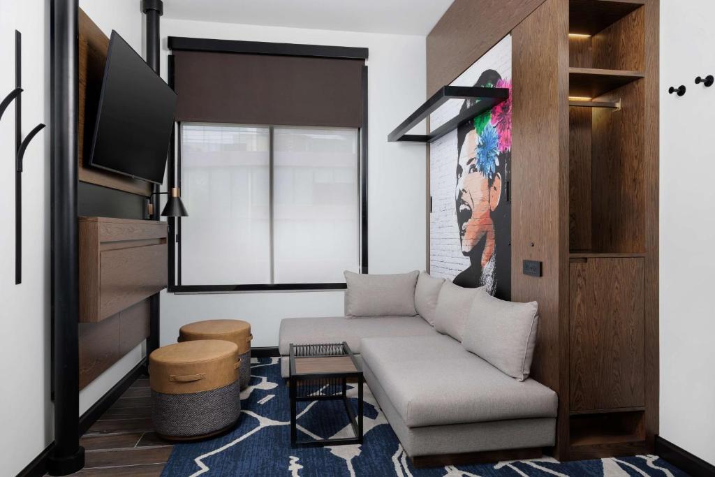 Motto By Hilton Bentonville Downtown - Habitación Con Una Cama Tamaño Queen