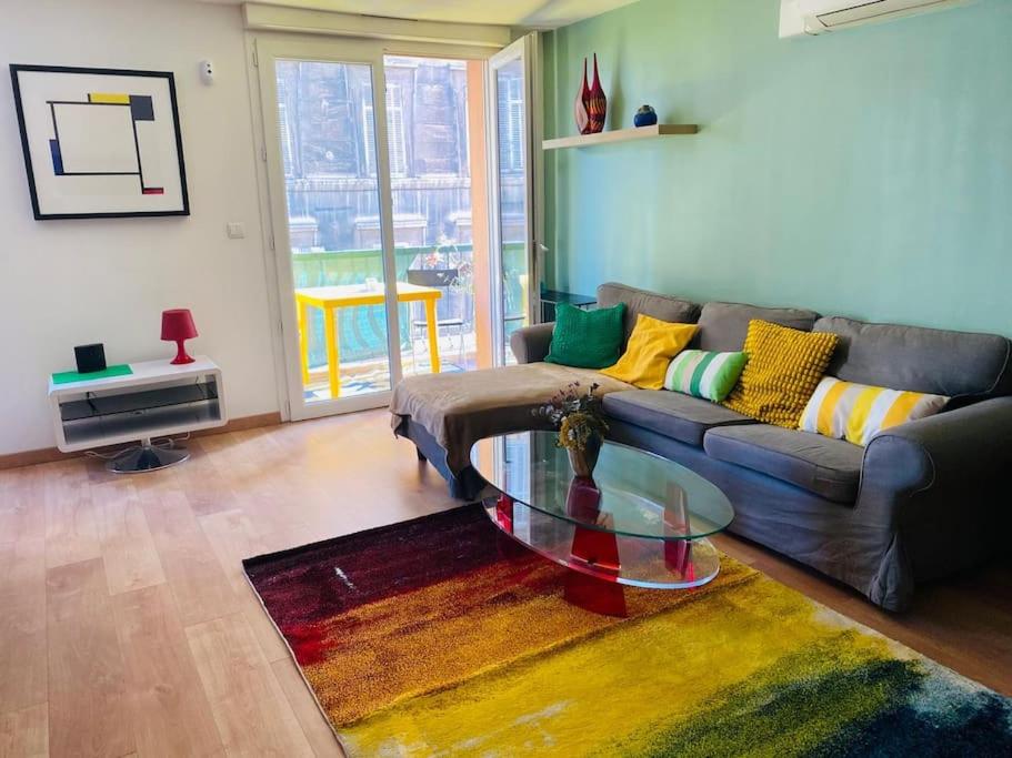 Photo de la galerie de l'établissement T3 proche st Charles et Panier 80m2 - garage privatif en option, à Marseille