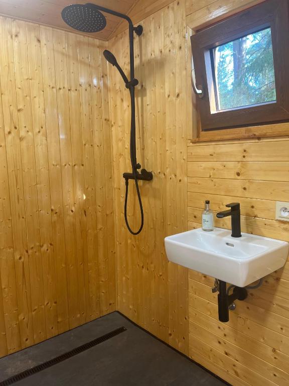 Koupelna v ubytování Glamping - Maringotka u Tobíka