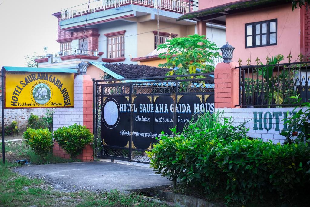 Hotel Sauraha Gaida House