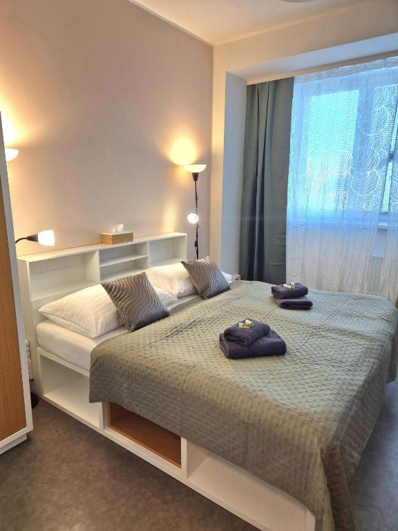 
Deluxe Double Room with Shower
