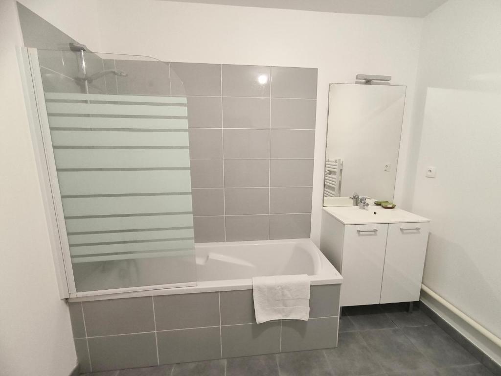 Koupelna v ubytování Appartement entier 56 m2 aux portes de Genève