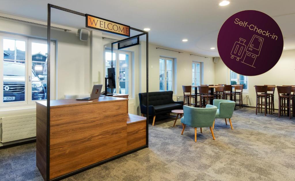 Posezení v ubytování Hotel Kreuz by b-smart