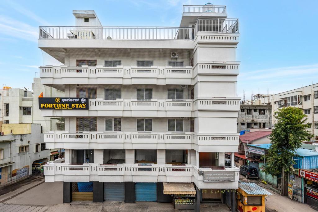 Bangunan di mana terletaknya hotel