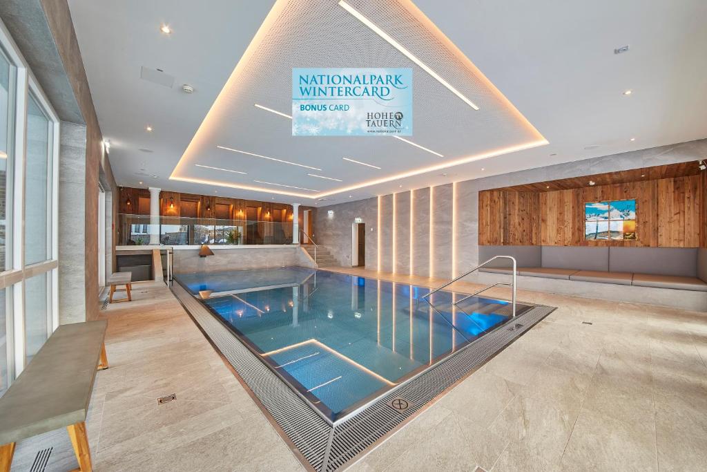 Bazén v ubytování Hotel Römerhof nebo v jeho okolí
