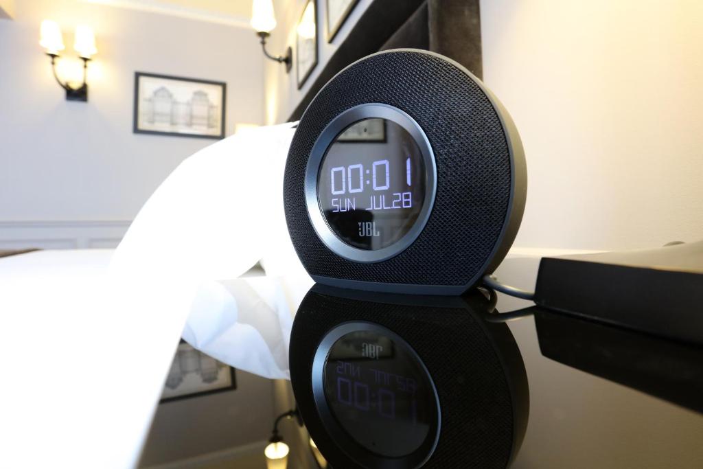 Hotel Saint-Louis Pigalle - Resim 40