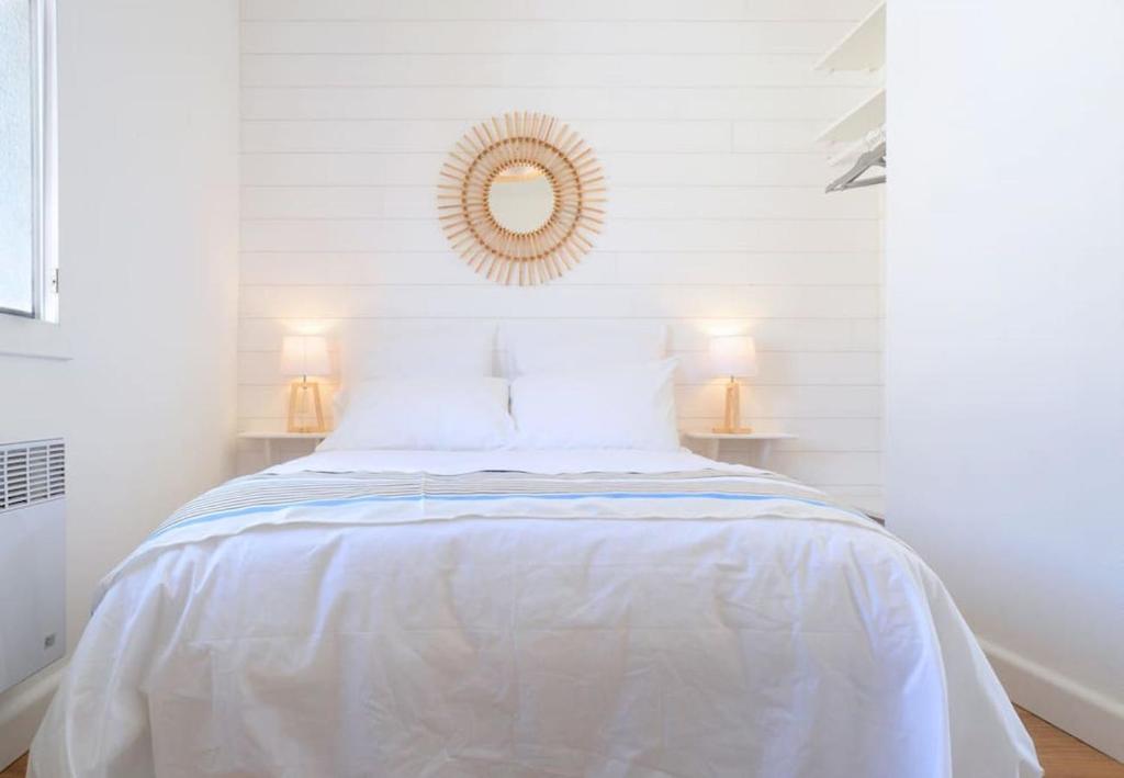 Posteľ alebo postele v izbe v ubytovaní Chalet Alaric & Jacuzzi Ilot 1 rang1! VUE MER! 4rooms! CLIM 10p 24H24