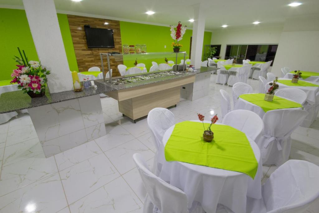 Restaurace v ubytování Pousada Verdes Mares