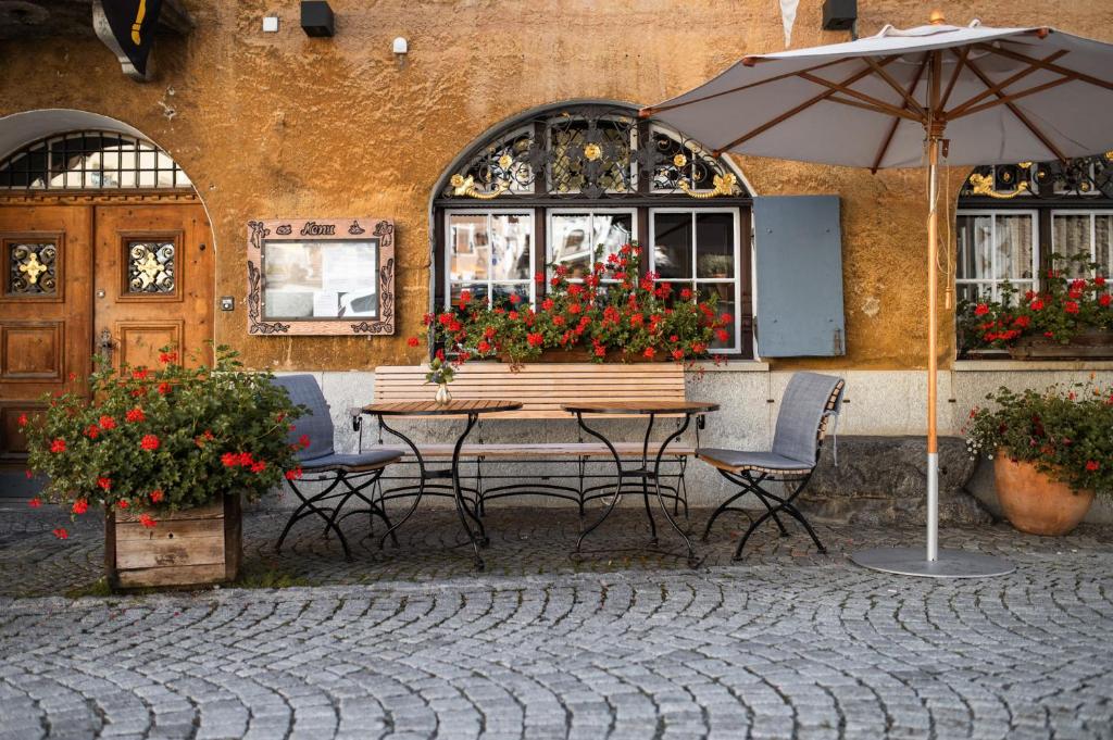 Patio nebo venkovní prostory v ubytování Historic Hotel Crusch Alva