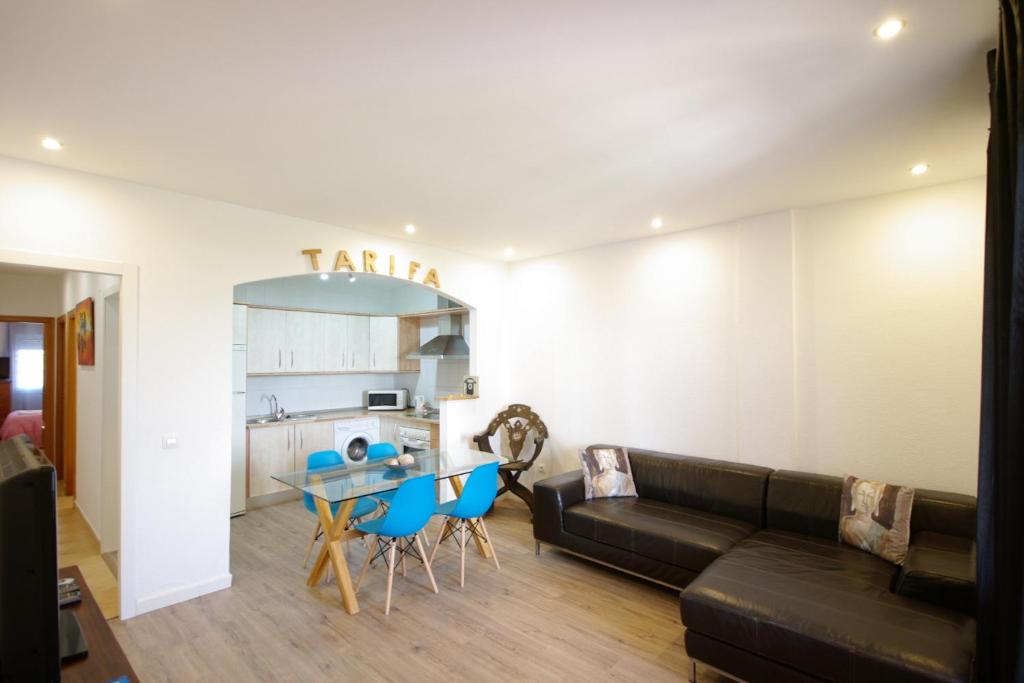 Kuchyň nebo kuchyňský kout v ubytování Livingtarifa- Apartamento Tucán
