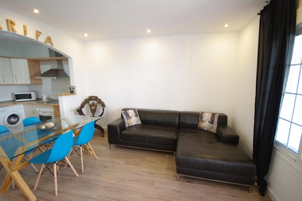 Kuchyň nebo kuchyňský kout v ubytování Livingtarifa- Apartamento Tucán