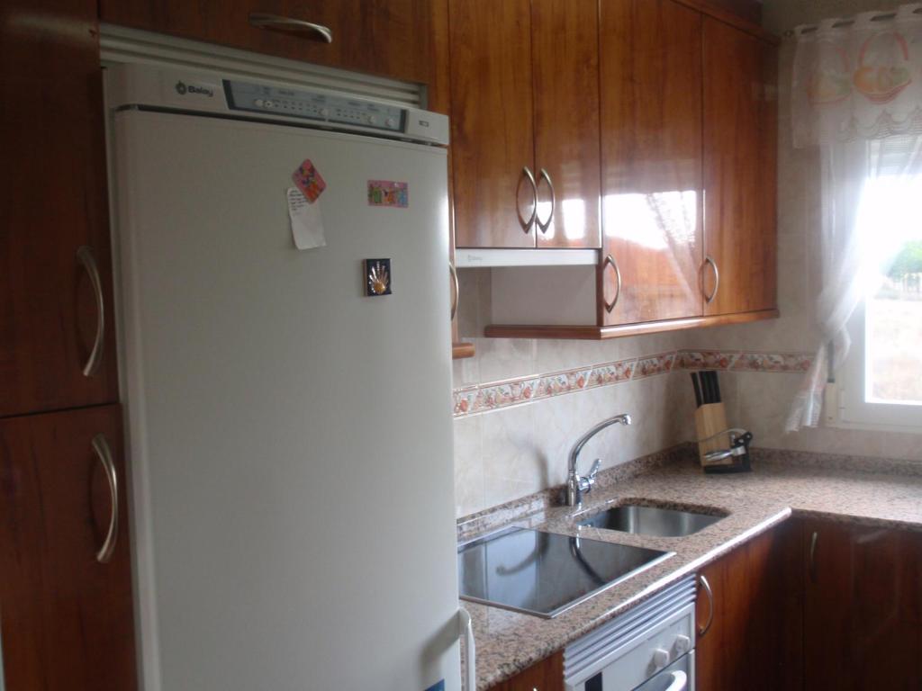 A kitchen or kitchenette at Casa Rural El Castillo