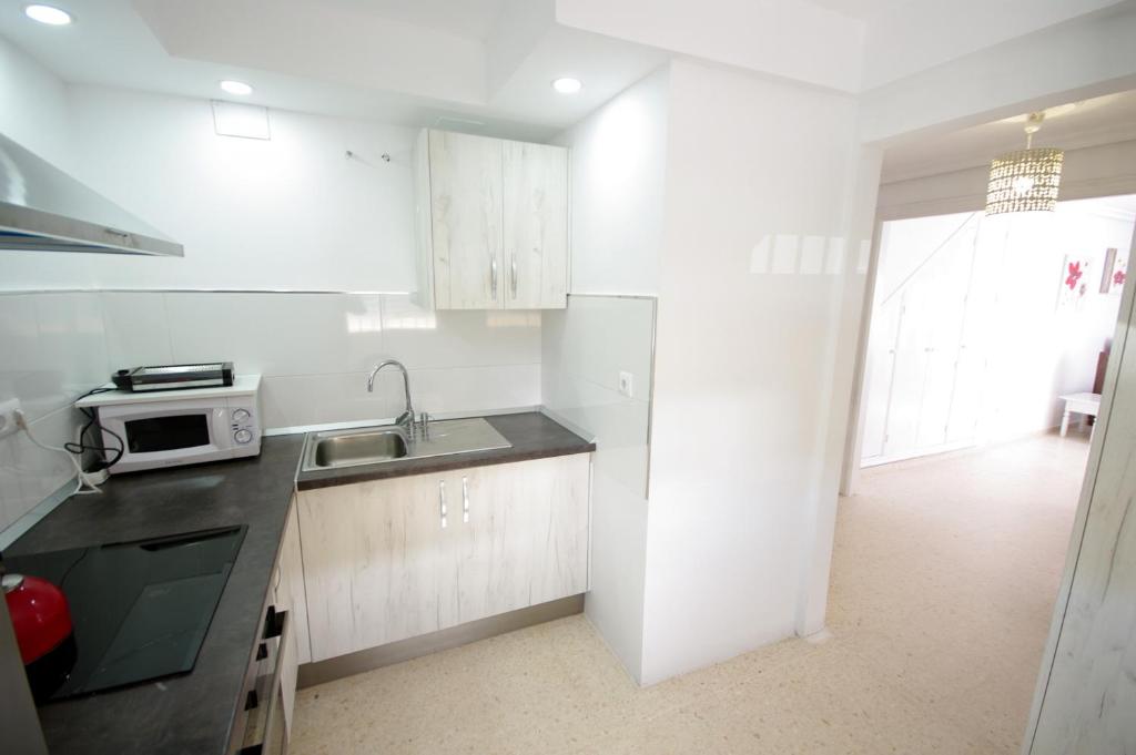 Kuchyň nebo kuchyňský kout v ubytování Livingtarifa Casa Del Mar
