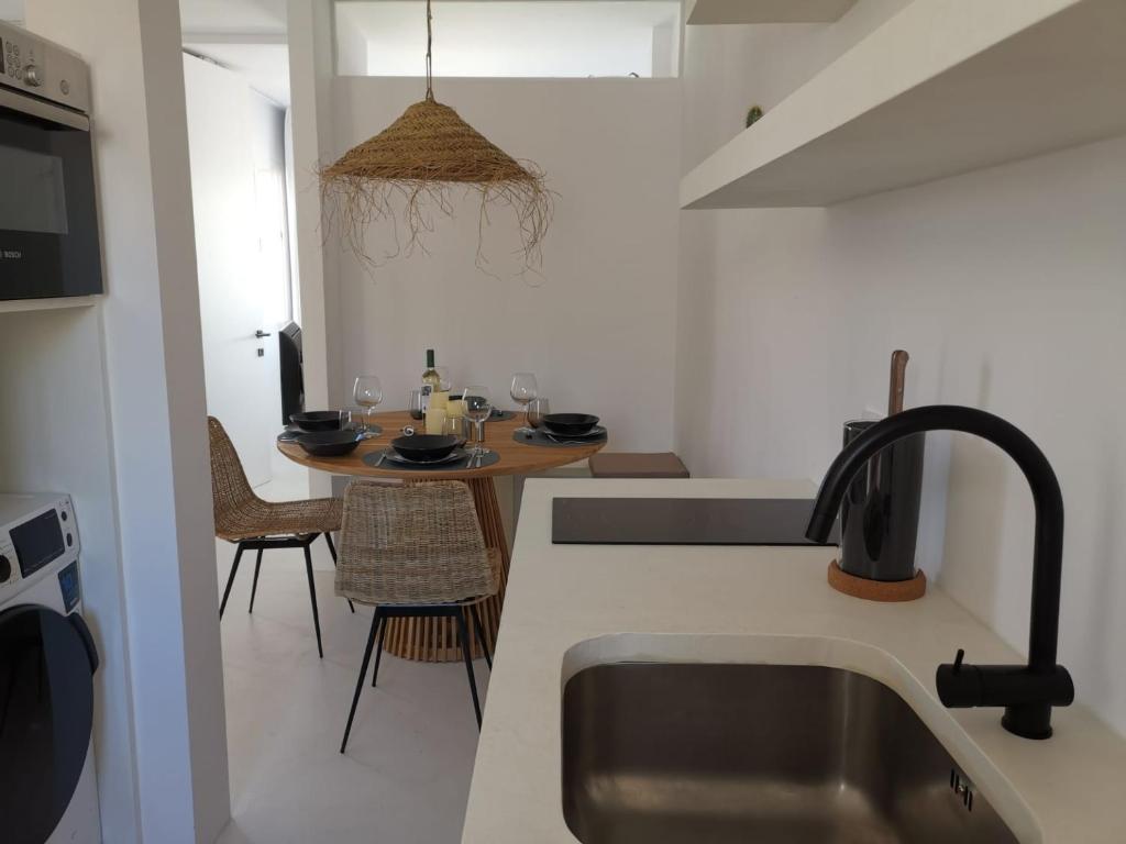 Kuchyň nebo kuchyňský kout v ubytování Livingtarifa Apartamento Valhalla