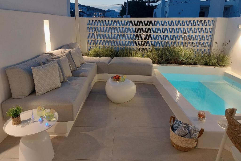 Piscina di Vivant Naousa Residence 1 o nelle vicinanze