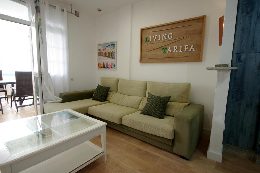 Posezení v ubytování Livingtarifa Apartamento Agaporni