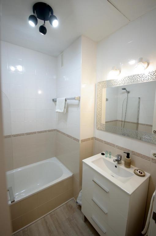 Koupelna v ubytování Livingtarifa Apartamento Agaporni