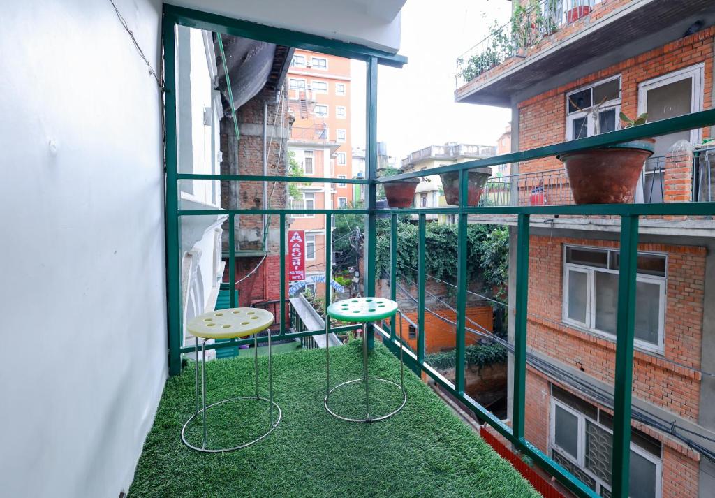 Balkón nebo terasa v ubytování Antique Hostel Nepal