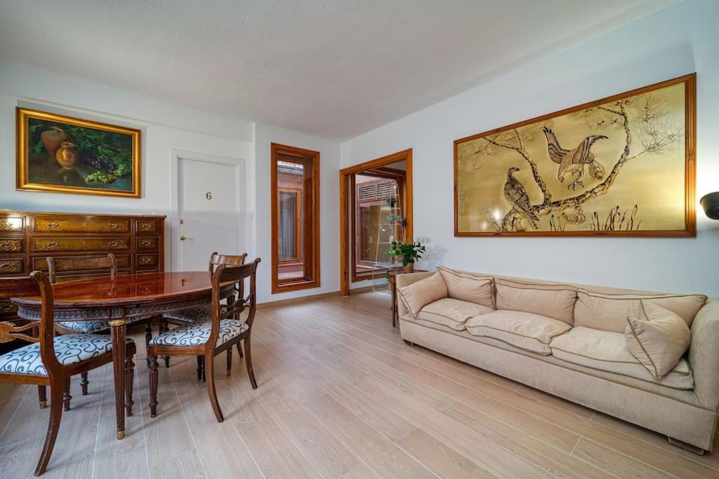 P CasaCafe Madrid Calle Carlos Dubois 3 - Resim 6